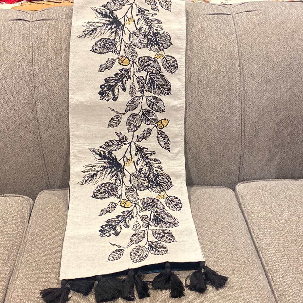 Thyme & Table runner